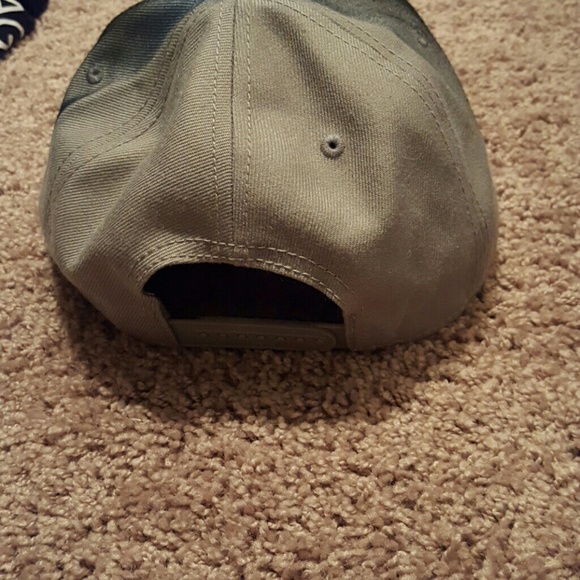 Snapback hat - Picture 5 of 6